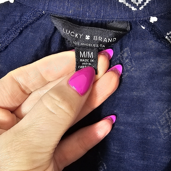 Lucky Brand Navy Blue Sleeveless Women's Top Size Medium NWOT - Picture 2 of 7